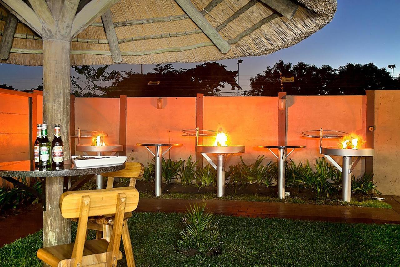 Gecko Inn Richards Bay Exterior photo